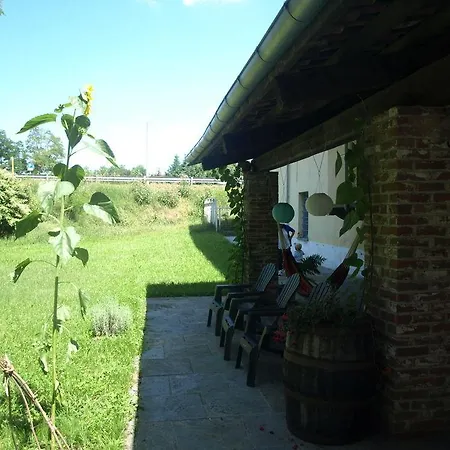 Del Po Hostel *